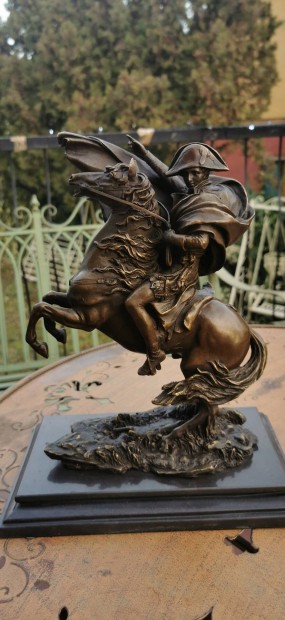 Napleon a lovon - bronz szobor mtrgy