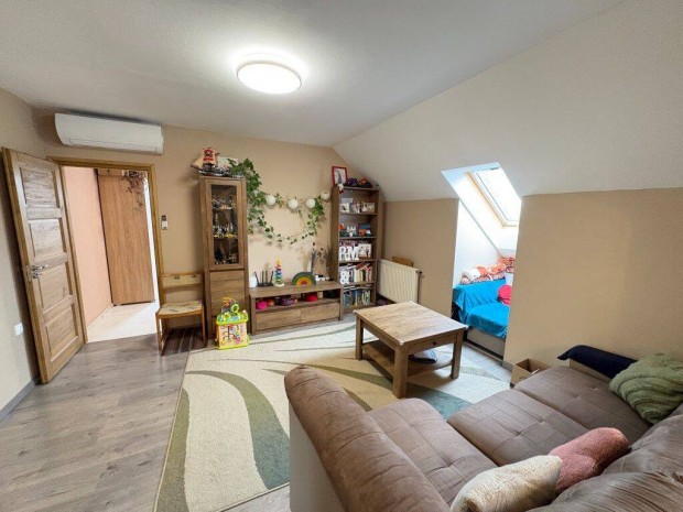 Nappali+3F�lszob�s, Vil�gos Lak�s