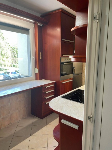 Nappali+3 szobas 67 nm Komarom belvarosaban lakas Elado!