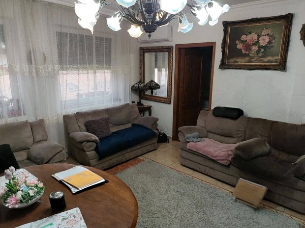 Nappali + 3 Szob�s Csal�di H�z Borb�ny�n!