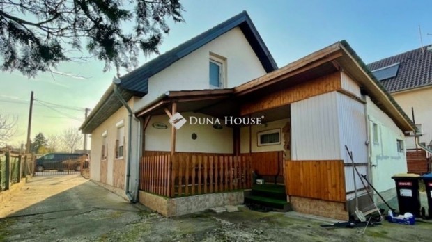 Nappali + 3 h�l�szob�s csal�di h�z a 17. ker�letben