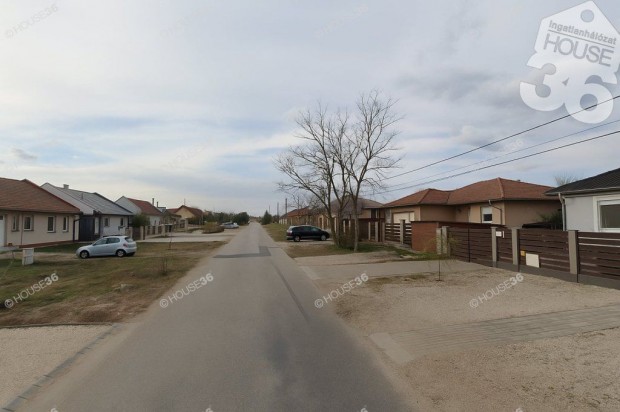 Nappali + 3 szob�s t�gla h�z elad� Helv�ci�n 2026-os �tad�ssal!