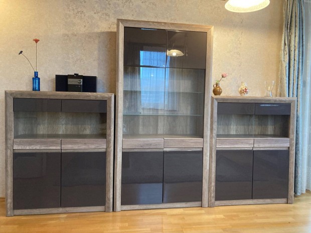 Nappali szekr�nysor