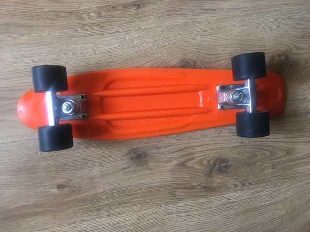 Narancs pennyboard grdeszka szinte j