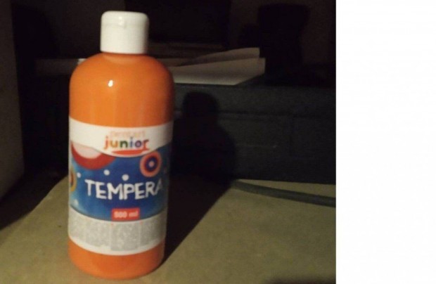 Narancs színű, nagy kiszerelésű Pentart tempera. Fél literes