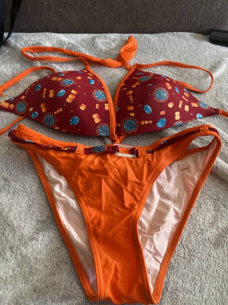 Narancssárga bikini