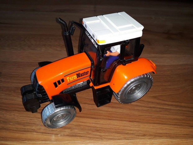 Narancssrga traktor emberrel (Dicki Toys)