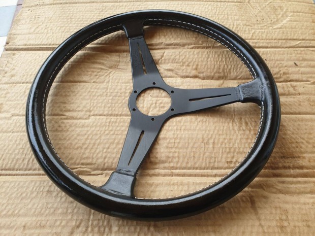 Nardi korm�ny b�rkorm�ny Fiat, Ferrari, Maserati, Audi, Mercedes, BMW