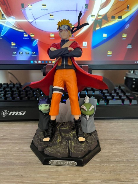 Naruto szobor!!