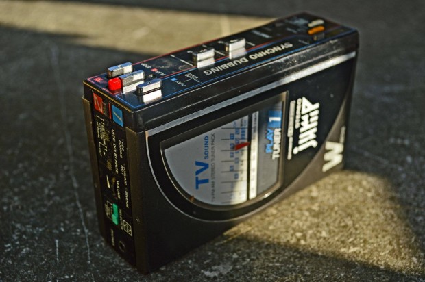 National Panasonic RX-HD10 walkman / stl magn