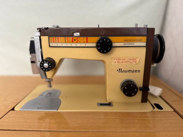 Naumann 8014/40 tipus asztalos varrgp