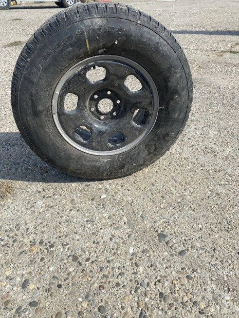 Navara pótkerék eladó