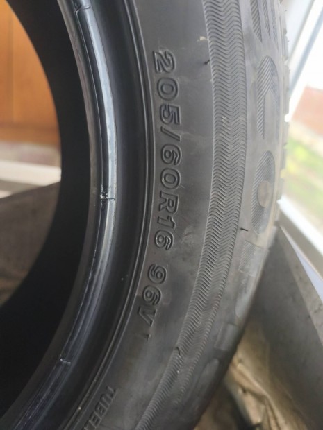 Ngy db 205/60 R16 96V Bridgestone gumi elad 
