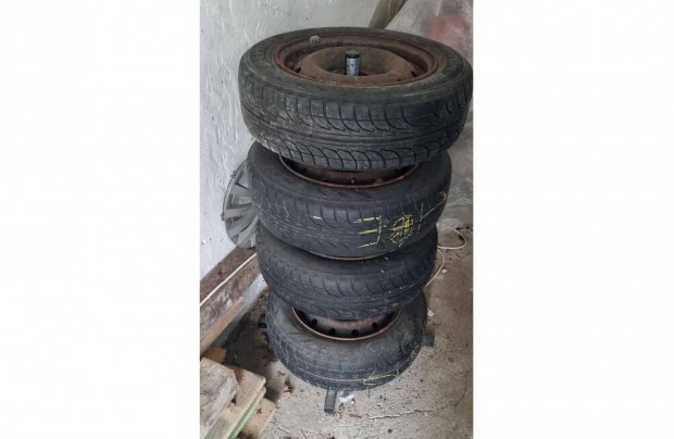 Ngy gumi felnivel 175/65 R14 - A szett egyben 1990 Ft!!