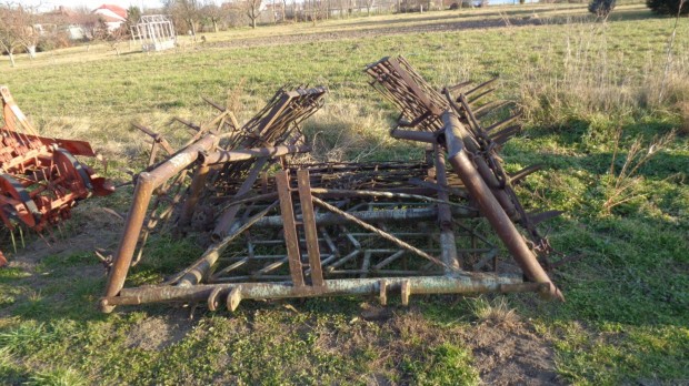 N�gy level� fogas fogasos kombin�tor