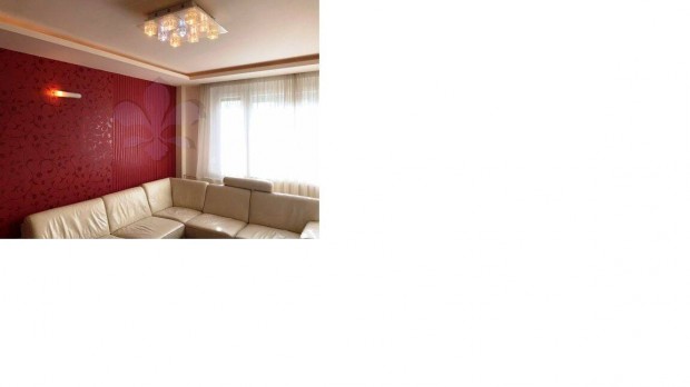 N�gy szob�s lak�s a villamosvonal mellett (Hortob�gy utca)