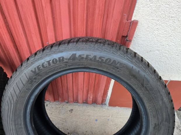 N�gy�vszakos Good Year 195/55 R16 gumi