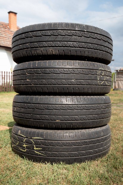 Négyévszakos SUV autógumi 235/75/R16