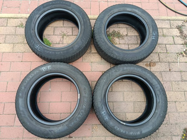 Ngyvszakos fullos garnitra