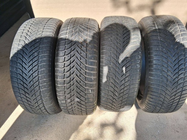 Ngyvszakos gumi 205/55 R16