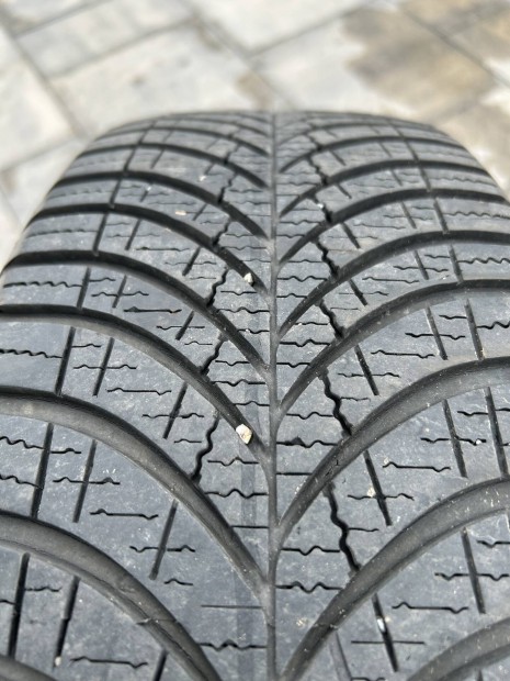 N�gy�vszakos gumi