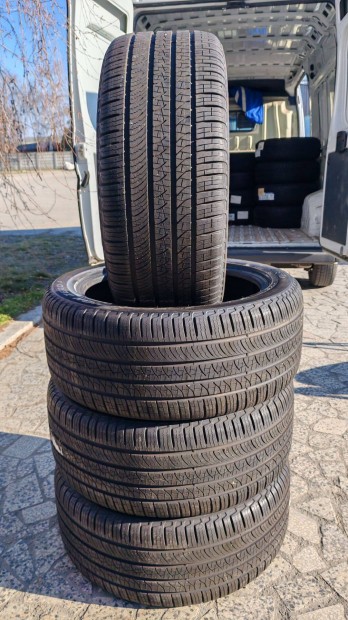 Ngyvszekos Gumik - 275/45 R21 - Pirelli