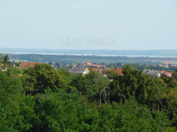 Nemesb�k�n �p�t�si telek elad�