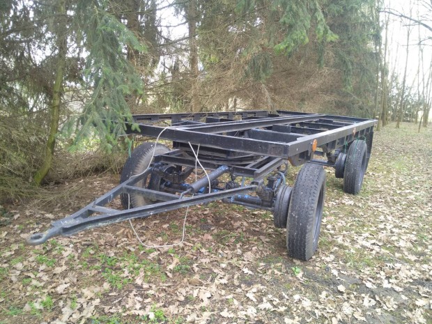 N�met p�tkocsi elad� 