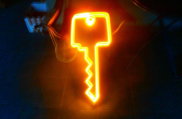 Neon Reklam-Kulcs