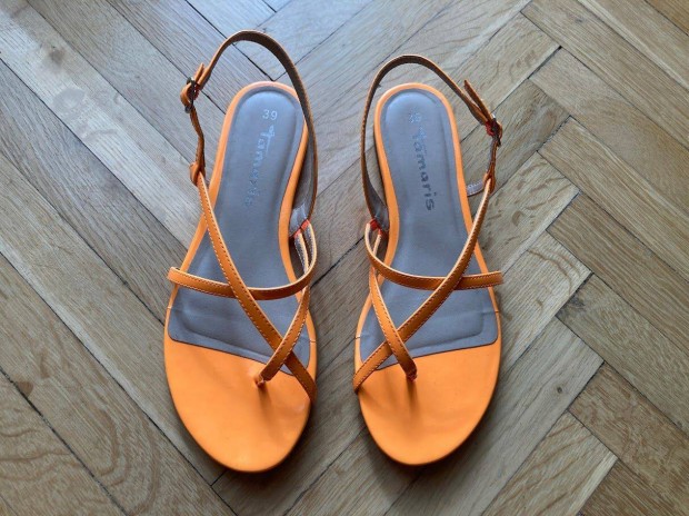 Neon narancs Tamaris szandl 39