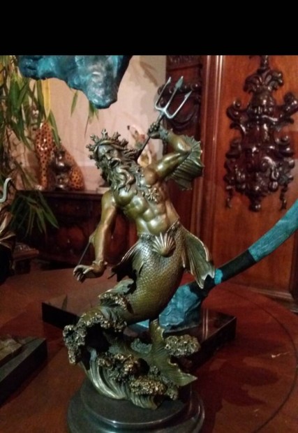 Neptunus mitolgiai bronz szobor