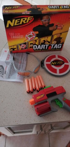Nerf Dart tag szivacslv(kk) (fegyver, lszerek, cltbla, szemveg)