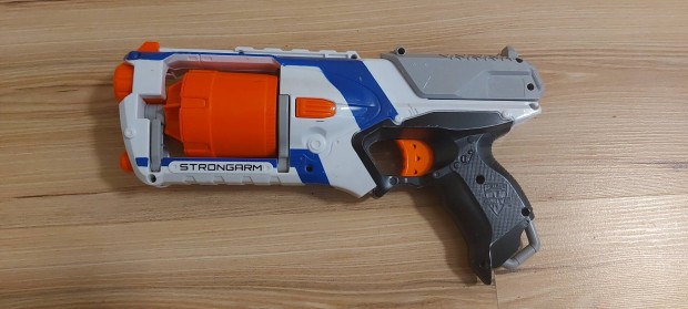 Nerf Elite Strongarm