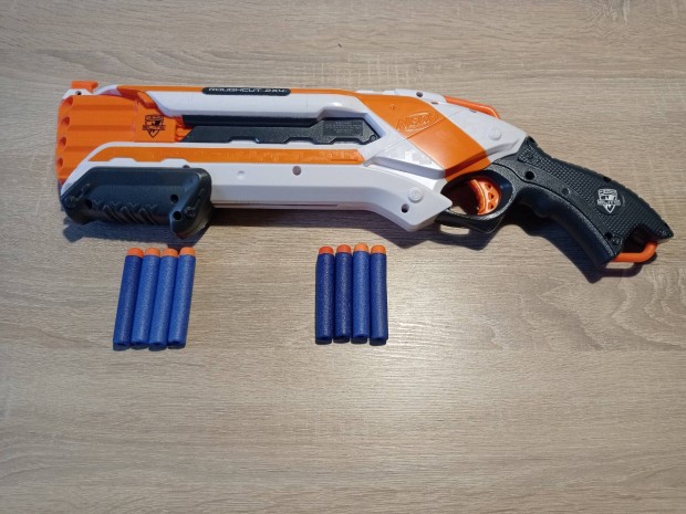 Nerf Roughcut 2x4 