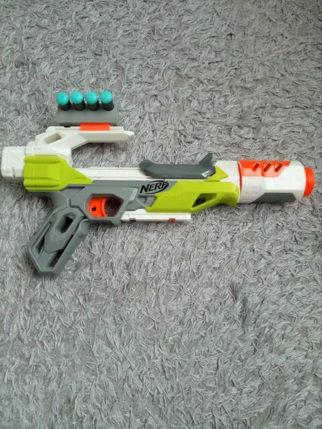 Nerf puska szivacslvedkes