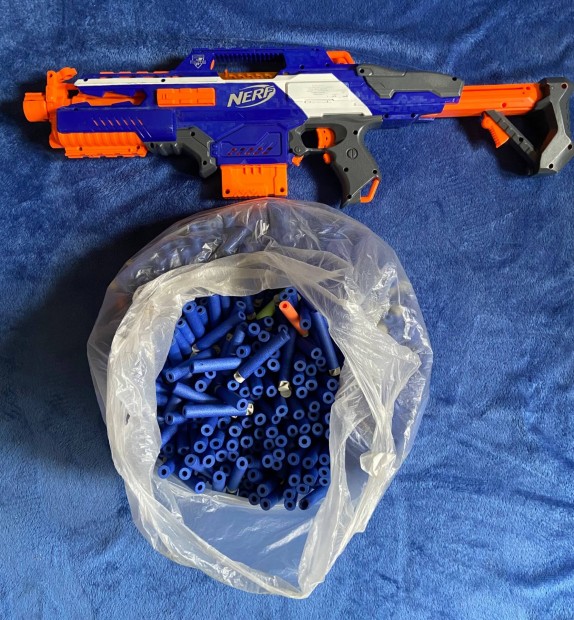 Nerf szivacskilv fegyver sok tltnnyel. Ingyen futr