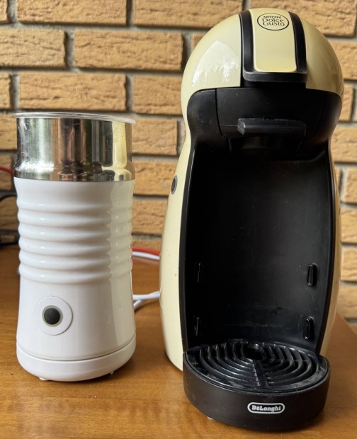 Nescafe Dolce Gusto kapszulás kávéfőzőgép és tejhabosító