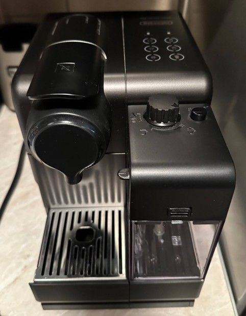 Nespresso-Delonghi EN 550BM Lattissima Touch kapszuls kvfz