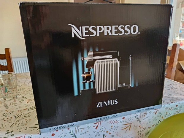Nespresso Zenius professional 