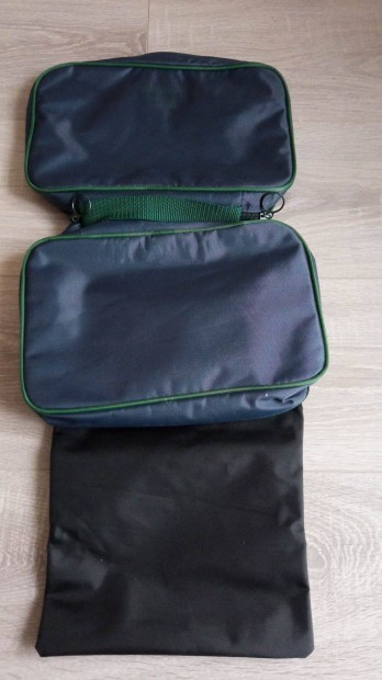 Neszeszer felakasztható 61*30 cm 1000 Ft