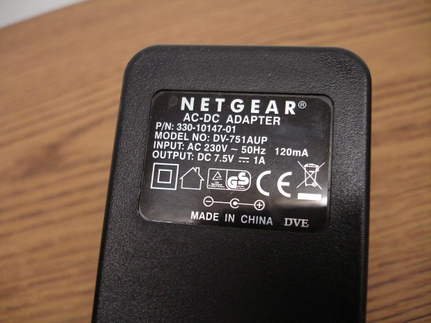 Netgear Hlzati dugasz AC-DC adapter tpegysg 7,5V 1A valdi transzf