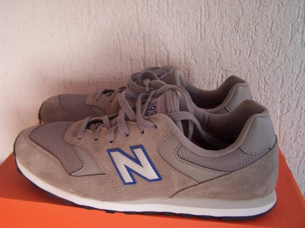 New Balance 44-es, cip,