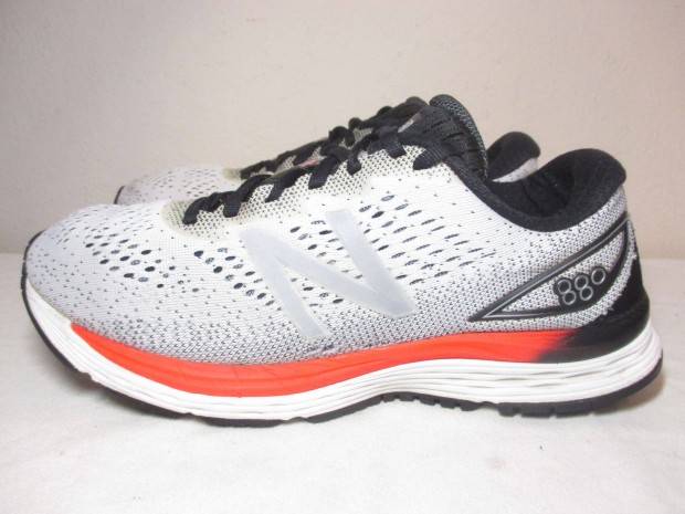 New Balance 880v.9 frfi sportcip 42,5-es