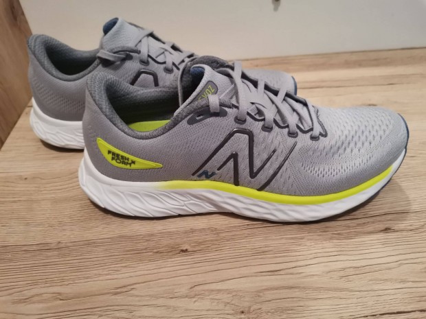 New Balance Fresh Foam Evoz v3 Mevozrg3