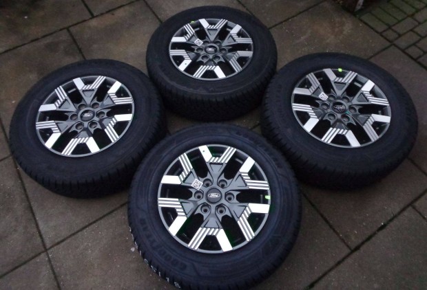 New Ford Ranger Hybrid �j gy�ri t�li garnit�ra