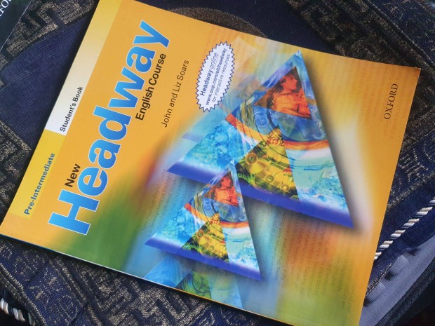 New Headway - English Course -Pre-Intermediate + New english file