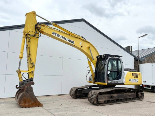 New Holland E215LC / 15.722 üzemóra / Lízing 20%-tól