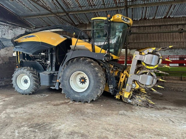 New Holland FR 500 silózó
