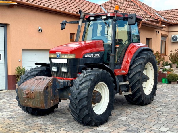 New Holland G190 traktor