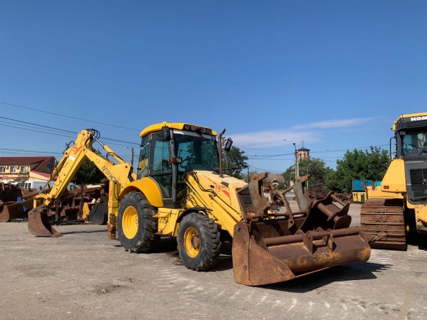 New Holland LB110-4PT kotró-rakodó kombigép